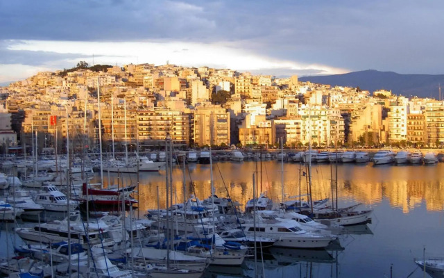 Piraeus Seaview Elegant Apartments