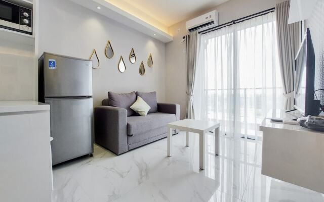 Nice and Elegant 2BR at Sky House BSD Apartment