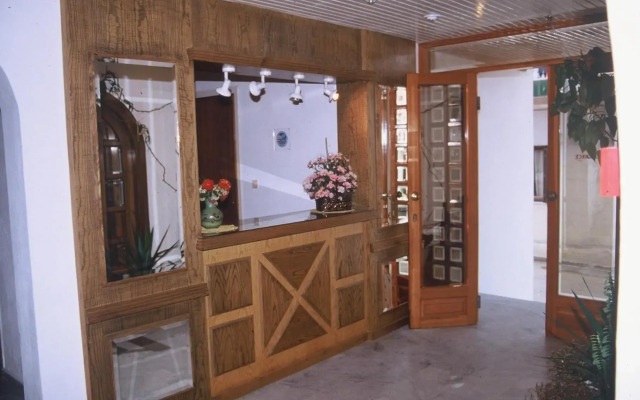 Friday Hotel