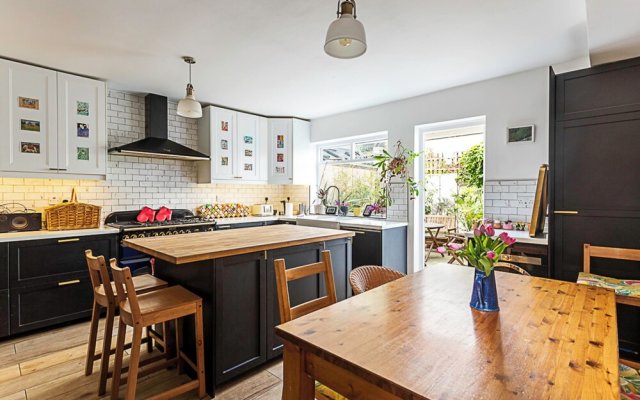Quirky, Spacious House in the Heart of Hackney