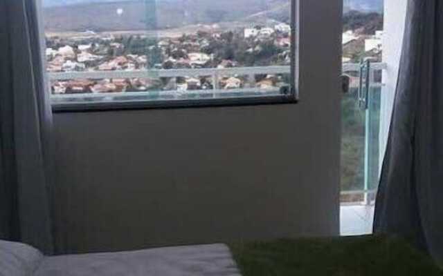 Casa no Mirante de Escarpas