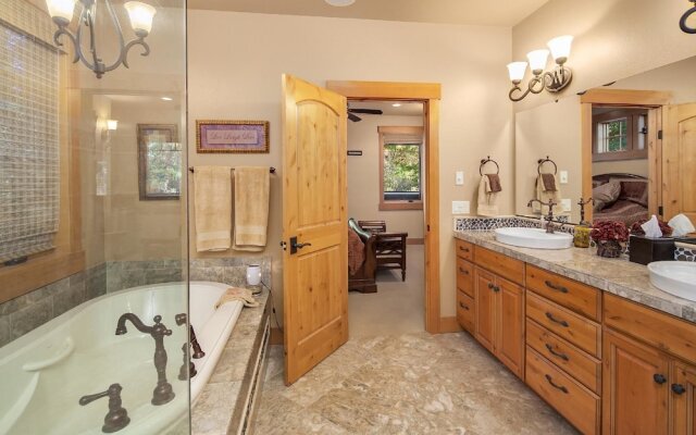 4,000sqft Private Luxury Home Htd Game Rm & Kids Bonus Rm Hot Tub