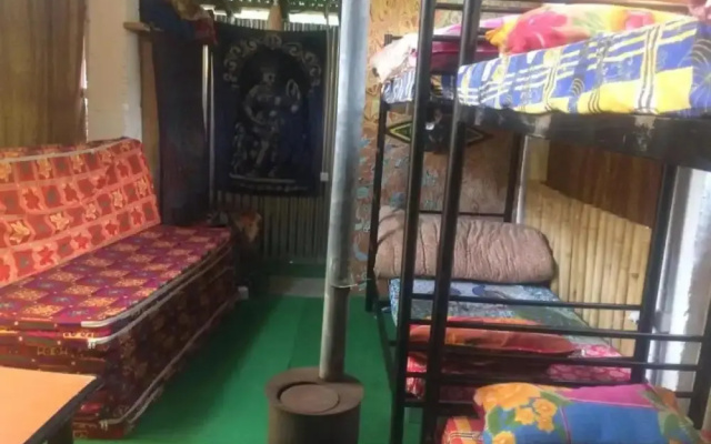 Goroomgo The Rama's Manali