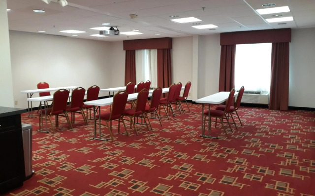Country Inn & Suites by Radisson, DFW Airport South, TX