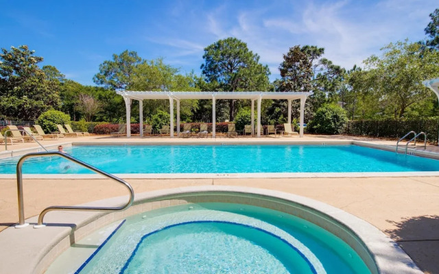 1358 Laurel Grove