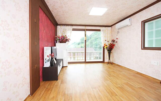 Yeongdeok Seapark Pension