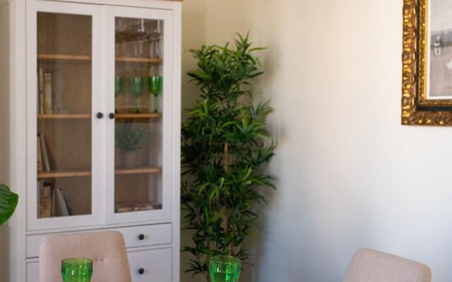 Eva Recommends San Pablo Duplex