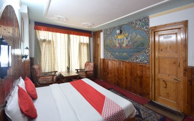 OYO 8643 Hotel Shambhala