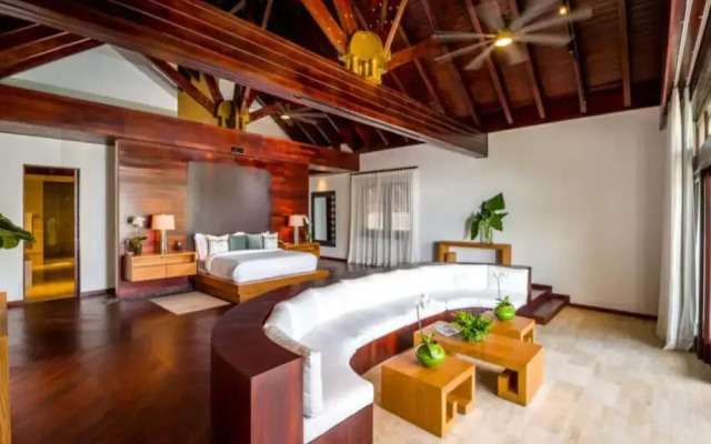 Sunny Vacation Villa 88