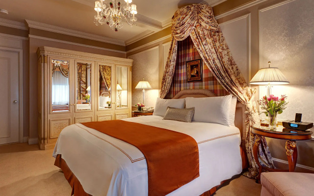 Hotel Elysee by Library Hotel Collection