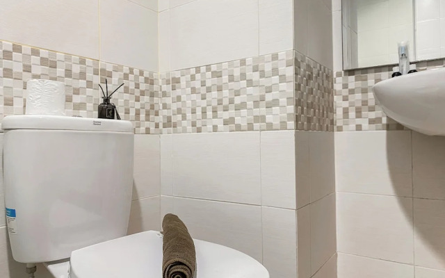 Minimalist And Cozy Studio Tamansari Iswara Apartment