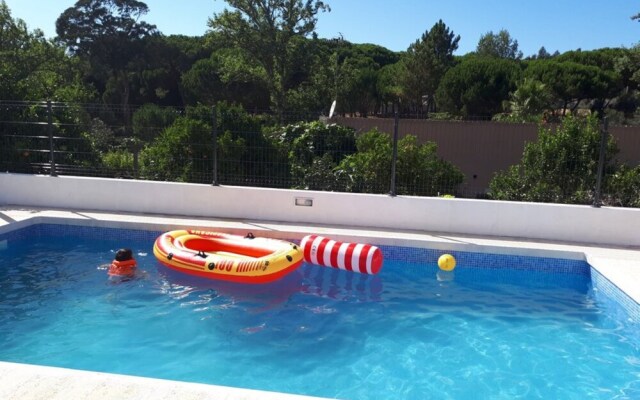 House - 3 Bedrooms with Pool and WiFi - 107434