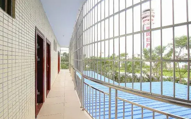 Twin Sisters Hotel (Haikou Meilan Airport)
