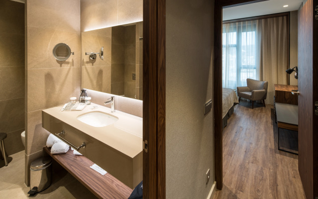 Catalonia Barcelona Plaza