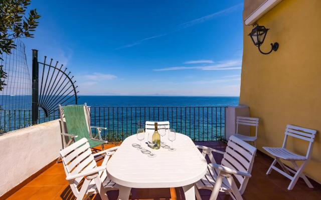 Heavenly Terrace by Napoliapartments