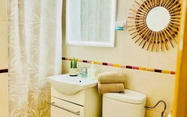 Basic Interior Apartment Sagrada Familia