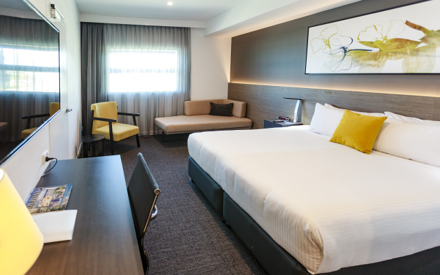 Mercure Sunshine Coast Kawana Waters