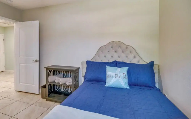 Melbourne Apartment Near Downtown & Beaches!