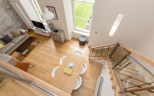 424 - Simpson's Loan Duplex Apartment