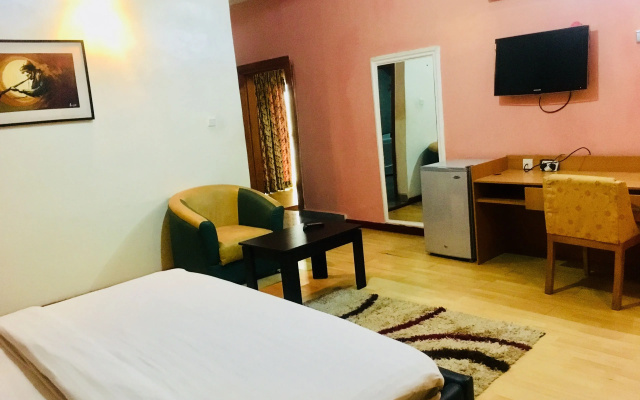 Duoban Hotel & Suite