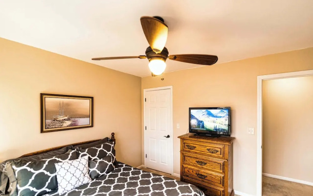 Osage Beach Getaway Lake Views Pet Friendly!