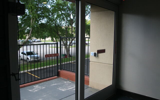 Holiday Inn Express & Suites San Antonio Medical-Six Flags by IHG