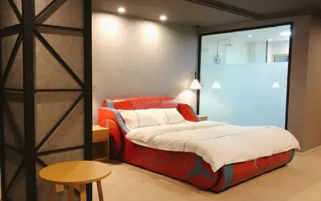 Huaning Renhe Hotel