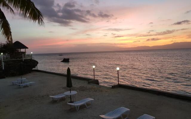 Tauig Beach Resort