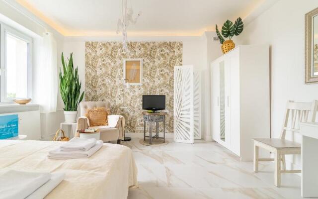 Rent like home - Plac Inwalidów 10