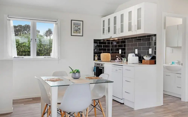 Summerside Loft with Air-con