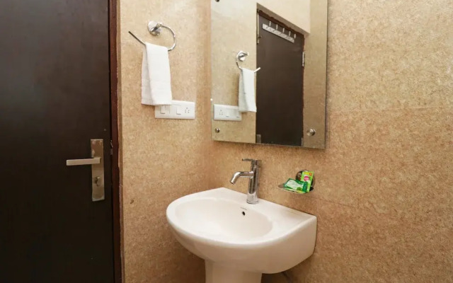 Hotel Mirage Residency