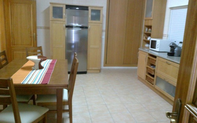 3 Bedroom House in Viseu, With Wonderful Mountain View and Garden 60 km From the Beach