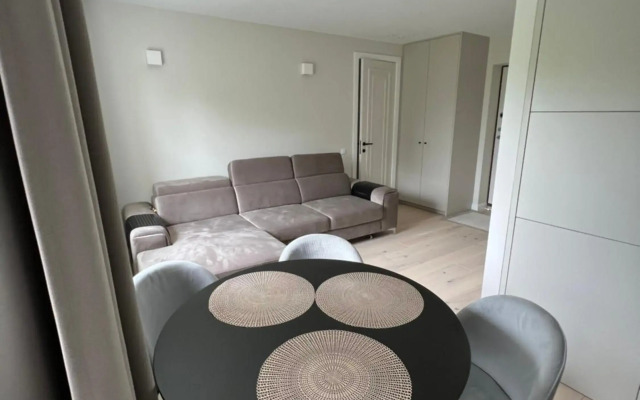 2 kamb.Butas prie juros.