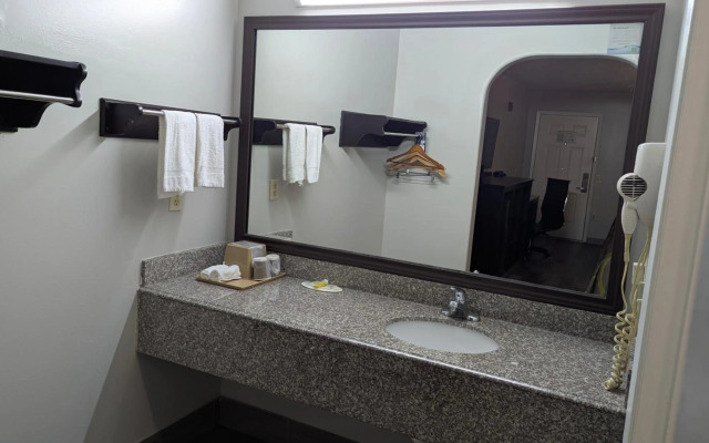 Platinum Inn & Suites Willowbrook Houston