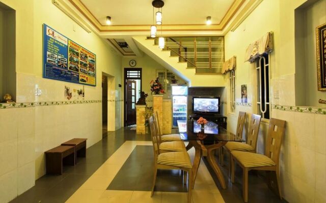 Quy Long Homestay