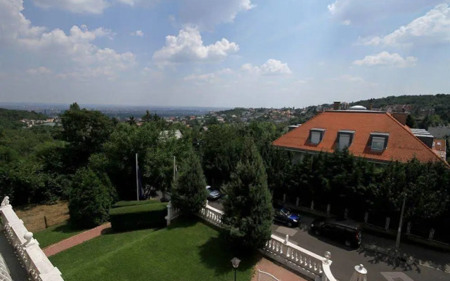 Villa Korda