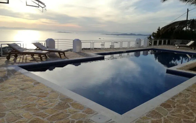Infinity Blue Suites