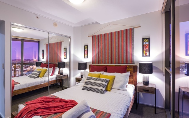 African Escape on Level 38 – Guest Rooms – Brisbane