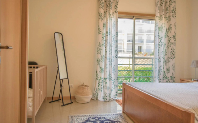 #004 Amazing T2 with seaview and pool 900m beach