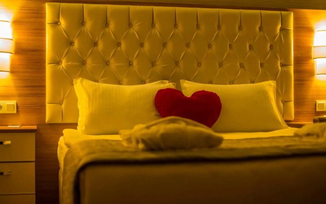Parion Hotel