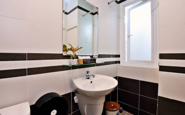 Binbin Hotel 5 Near Lotte Mart D7