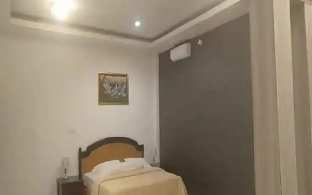 Hotel Victory 1