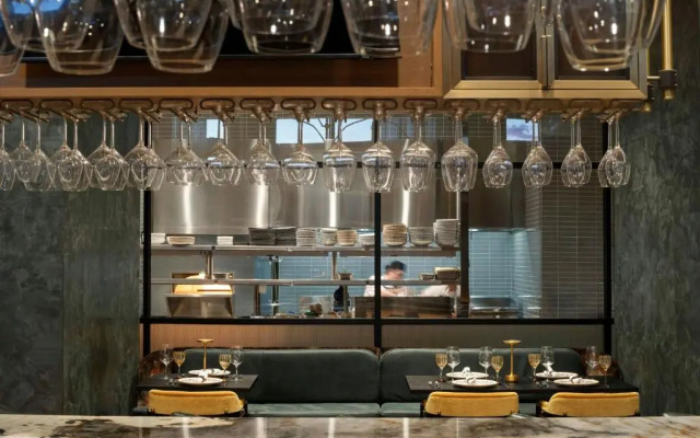 HALL Park Hotel, Autograph Collection