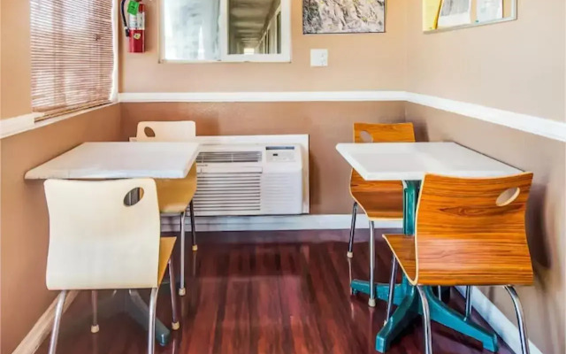 Hotel Europa Ridgecrest
