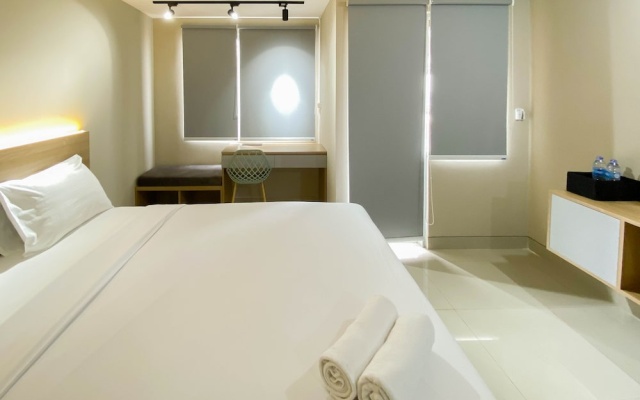 Homey and Well Furnished Studio LRT City Jatibening Apartment – Guest Rooms – Bekasi