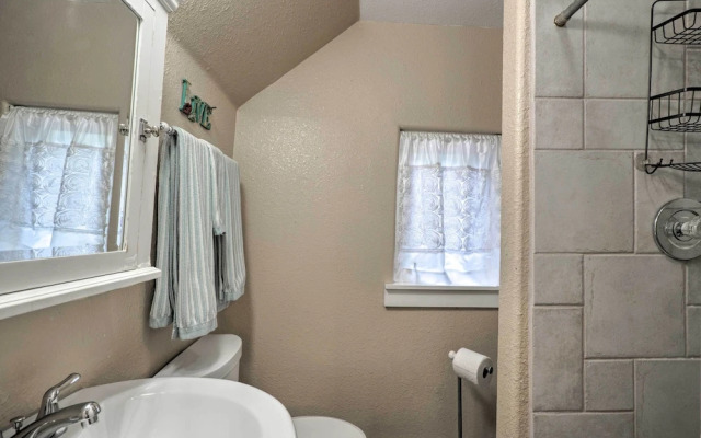 Creekside Home w/ Patio, Walk to Manitou Incline!