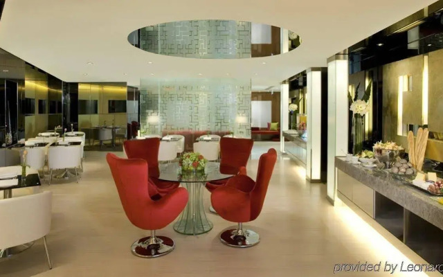 Regal Oriental Hotel