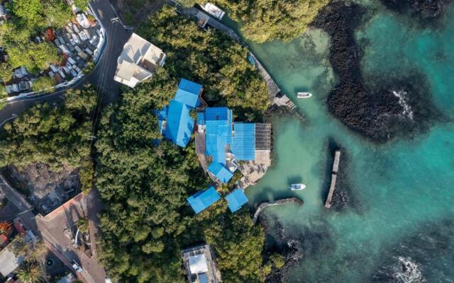 Blu Galapagos Sustainable Waterfront Lodge