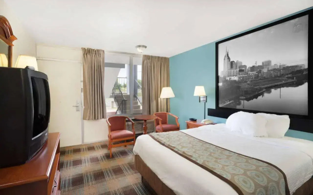 Super 8 By Wyndham Nashville Downtown