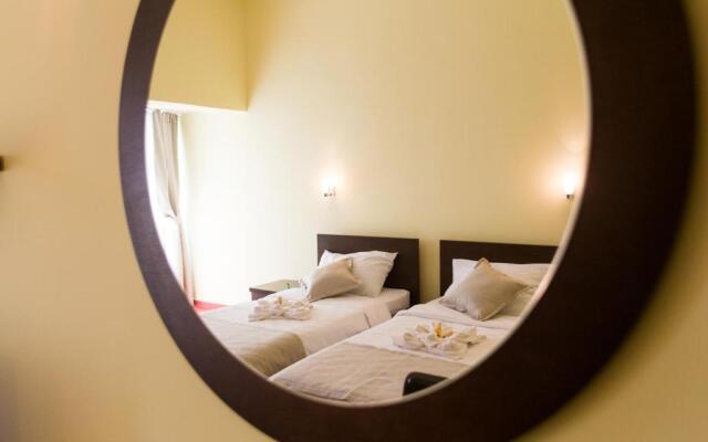 Hotel Odissey